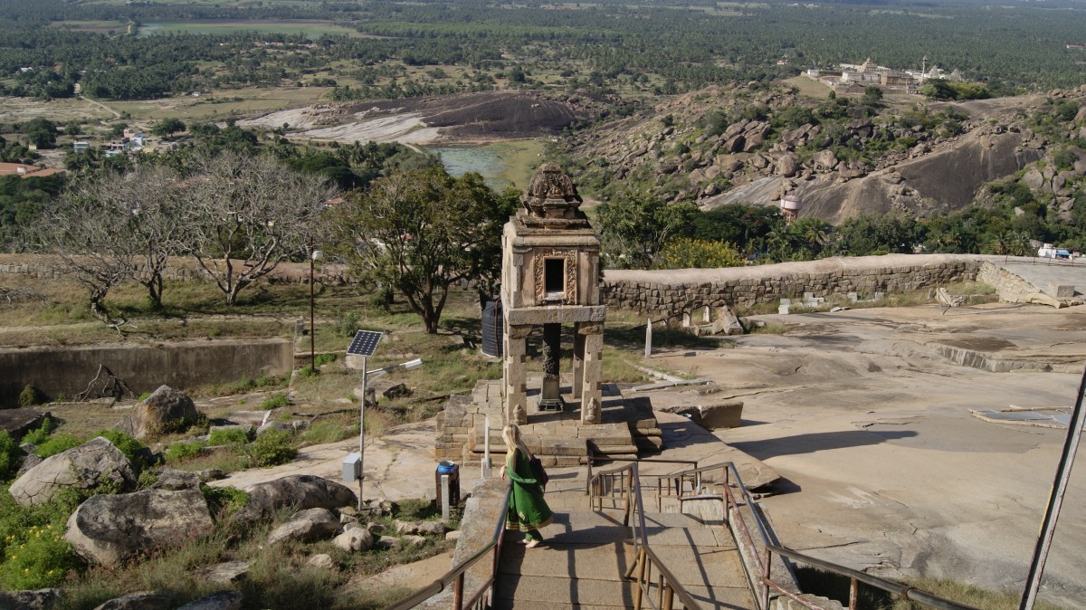 Zdjęcia: Shravanabelagola, Karnataka, Piękne miejsca wymagają poświęceń, INDIE Zdjęcia: Shravanabelagola, Karnataka, Piękne miejsca wymagają poświęceń, INDIE