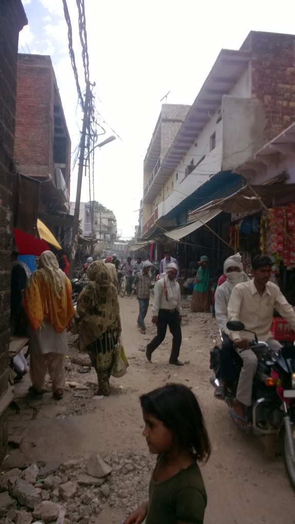 Zdjęcia: Fatehpur Sikri, Uttar Pradeś, Główna ulica w Fatehpur Sikri, INDIE Zdjęcia: Fatehpur Sikri, Uttar Pradeś, Główna ulica w Fatehpur Sikri, INDIE