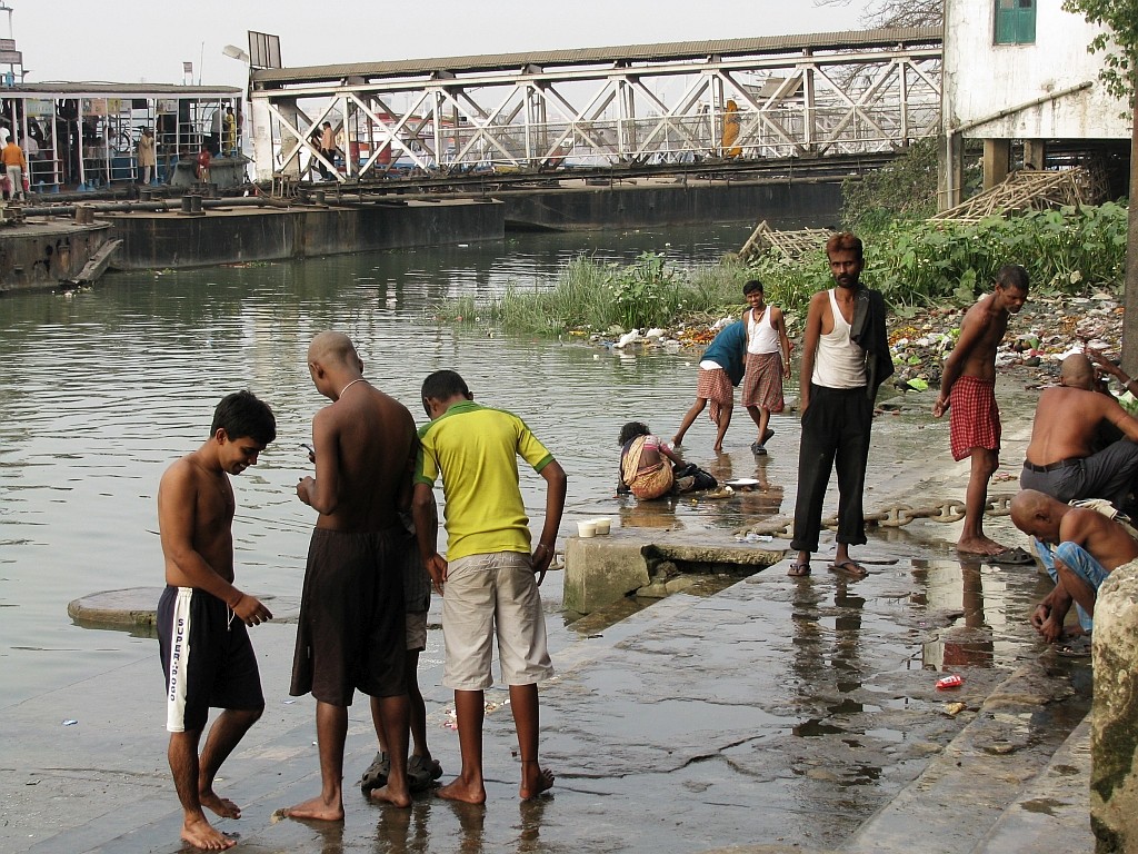 Zdjęcia: Kalkuta, Bengal Zachodni, ghat nad Hoogli, INDIE Zdjęcia: Kalkuta, Bengal Zachodni, ghat nad Hoogli, INDIE