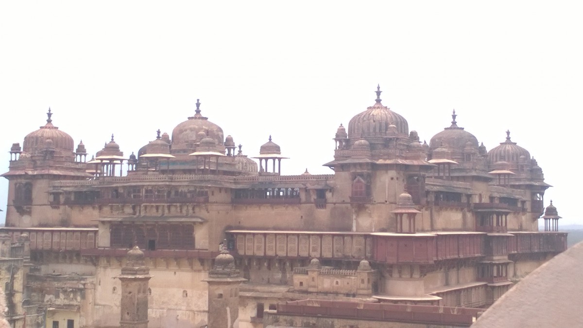 Zdjęcia: Orcha, Madhya Pradeś, Dachy Jahangir Mahal, INDIE Zdjęcia: Orcha, Madhya Pradeś, Dachy Jahangir Mahal, INDIE