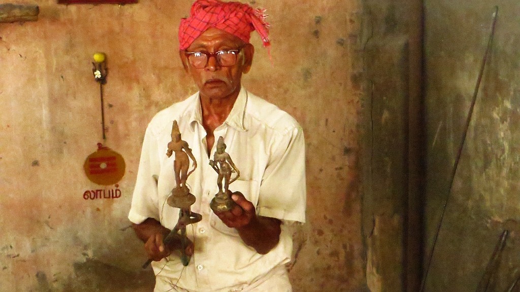 Zdjęcia: Tiruvannamalaj, Tamilnadu, wytwórca pamiątek, INDIE Zdjęcia: Tiruvannamalaj, Tamilnadu, wytwórca pamiątek, INDIE