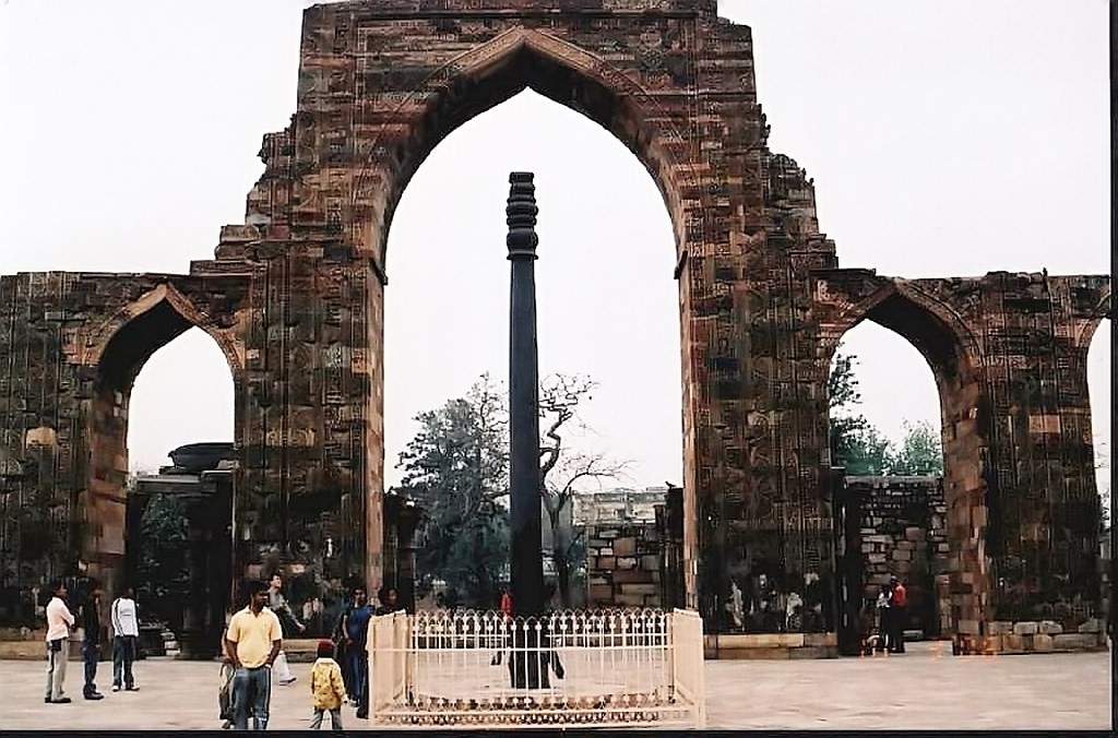 Zdjęcia: Lal Kot , Delhi, żelazny słup, INDIE Zdjęcia: Lal Kot , Delhi, żelazny słup, INDIE