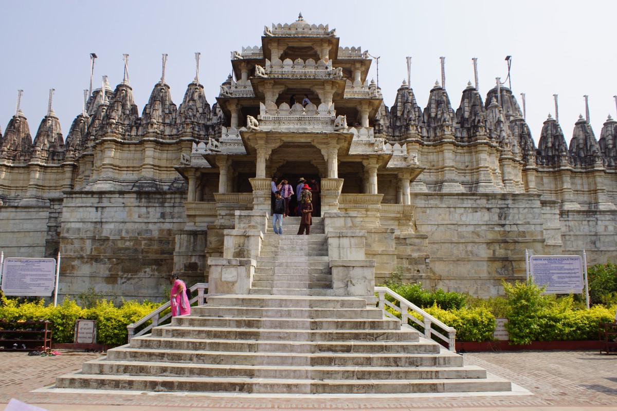 Zdjęcia: INDIE, AZJA, INDIE  RANAKPUR ŚWIĄTYNIA DŻINIJSKA, INDIE Zdjęcia: INDIE, AZJA, INDIE  RANAKPUR ŚWIĄTYNIA DŻINIJSKA, INDIE