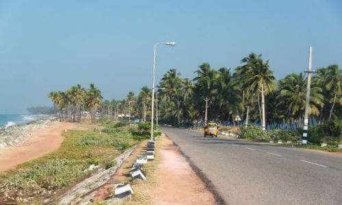 Zdjecie INDIE / Kerala / Verkala / droga
