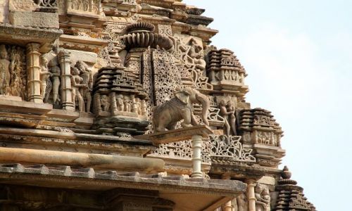 Zdjecie INDIE / Madhya  Pradesh / Khajurahi / Fragment zdobie witynnych