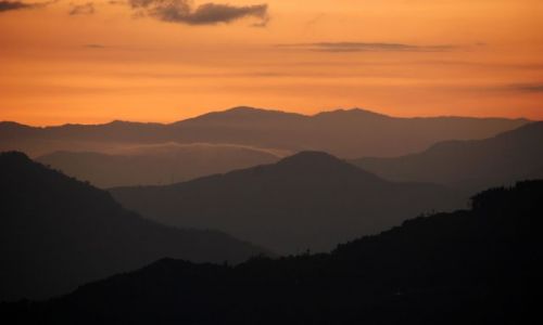 Zdjęcie INDIE / - / Okolice Gantoku / Kolorowy zachód w Sikkimie