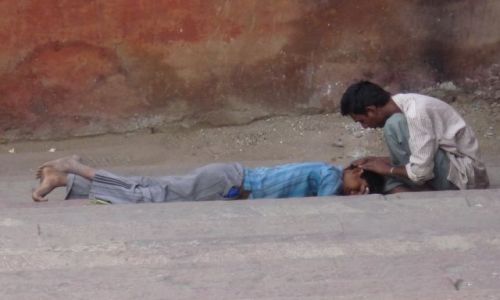 Zdjecie INDIE / - / Delhi / przysuga