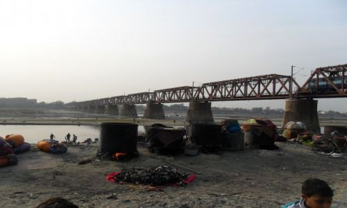 INDIE / Uttar Pradesh / Agra / Pralnia nad Yamun z funkcj gotowania