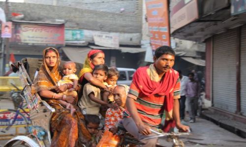 Zdjecie INDIE / - / Varanasi / Rodzina