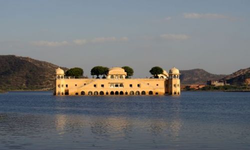 Zdjecie INDIE / Rajasthan / Jaipur / Paac na wodzie