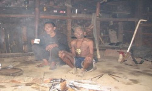 Zdjecie INDIE / NAGALAND / LONGWA / twarz
