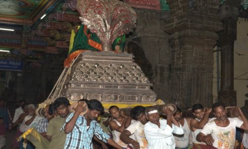Zdjecie INDIE / Tamil Nadu / Madurai witynia Sri  Meenakshi / Procesja