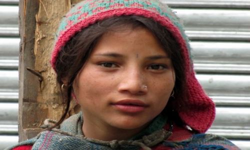 Zdjecie INDIE / Manali / Malana village / Dziewczyna z wioski