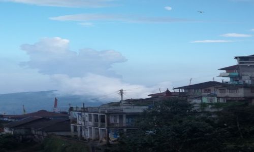 Zdjecie INDIE / Darjeeling / W drodze do klasztoru Bhatija Basti / Konkurs