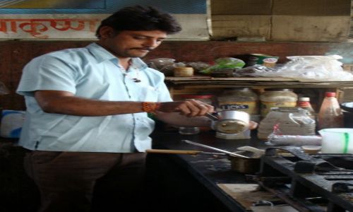 Zdjęcie INDIE / Maharashtra / in the middle of nowhere.... / masala chai, anyone?
