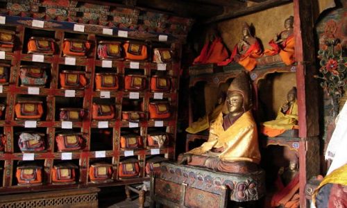 Zdjęcie INDIE / Ladakh / Dolina Leh  / biblioteka w klasztorze