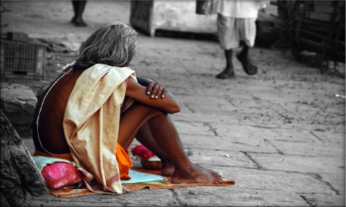 Zdjecie INDIE / Uttar Pradesh / Varanasi / Szaro dnia