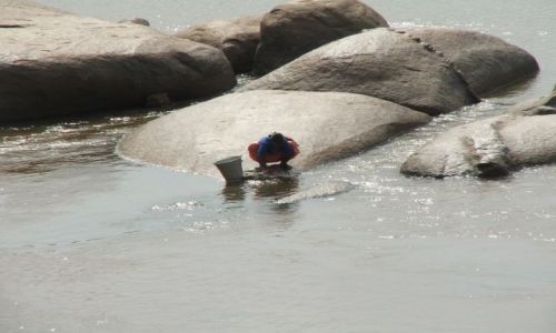 INDIE / Karnataka / Hampi / Praczka