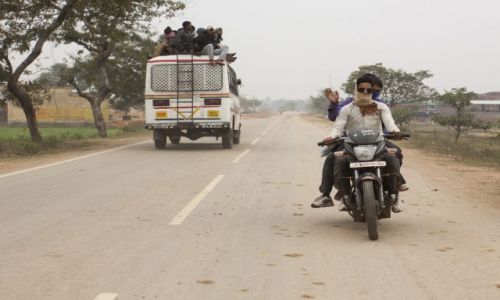 Zdjecie INDIE / Północno-wschodnie Indie / Okolica Bodh Gaya / Bez tytułu