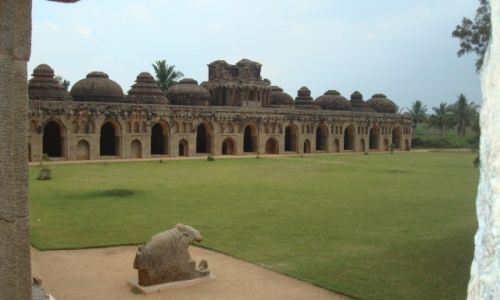 Zdjęcie INDIE / karnataka / Hampi  / Zanana Enclosure-pomieszczenia dla słoni