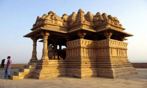 Zdjęcie INDIE / Madhya Pradesh / Gwalior / Świątynia Saas Bahu - Gwalior Fort