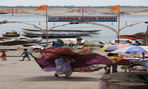 Zdjecie INDIE / Plnocne Indie  / Varanasi / Nad Gangesem 