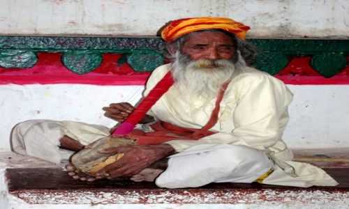 Zdj�cie INDIE / Madhya Pradesh / Orchha    Chaturbhuj Temple / Twarze Indii