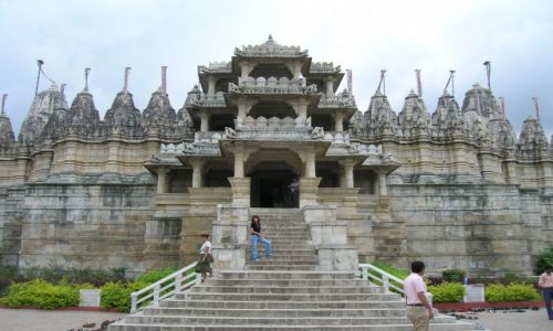 Zdjecie INDIE / brak / Ranakpur / swiatynia w Ranakpurze