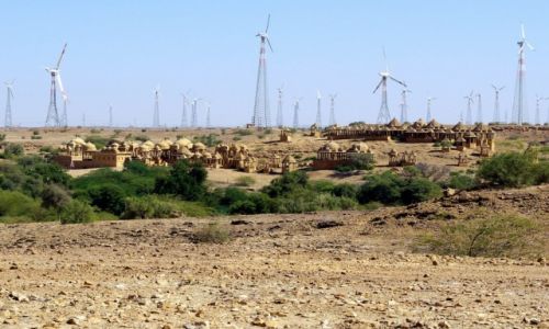 Zdj�cie INDIE / Rad�astan / Okolice Jaisalmeru / Bada Bagh - cenotafy kr�lewskie