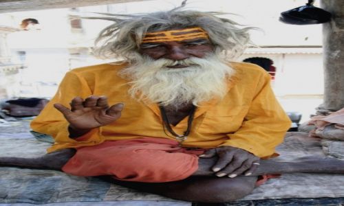 Zdjcie INDIE / Radastan / Udajpur / W oczekiwaniu na Nirwan