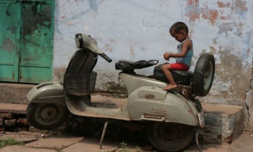 Zdjecie INDIE / brak / Varanasi / kolejny mieszkaniec Varanasi