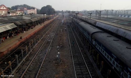 Zdjecie INDIE / Jhansi / dworzec kolejowy / Jhansi