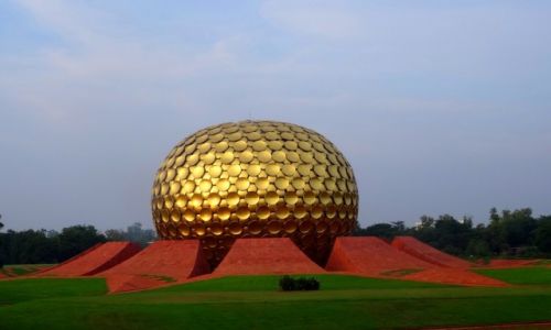Zdjecie INDIE / Tamilnadu / Auroville / AUROVILLE -uniwersalne miasto szczliwych ludzi