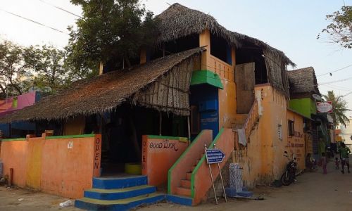 Zdjęcie INDIE / Tamil Nadu / Mahabalipuram / ulice Mahabalipuram