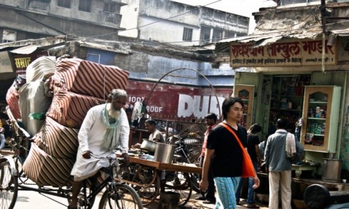 Zdjcie INDIE /  Uttar Pradesh / Varanasi / Ulice Varanasi