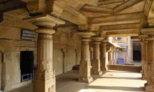Zdjecie INDIE / Karnataka / revanabelagola / sanktuarium Lorda Bahubali