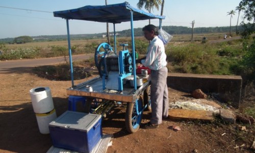 Zdjęcie INDIE / - / Matura / przy drożna produkcja napoju z bambusa