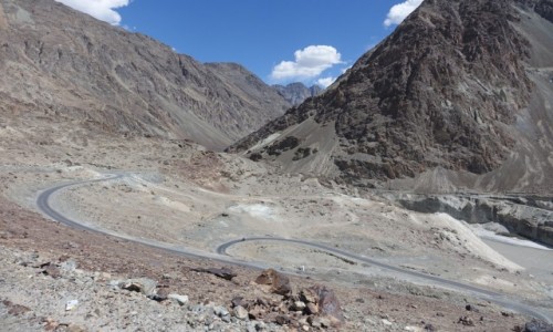 Zdjęcie INDIE / Dolina Nubry   / Dolina Nubry   / Na zakręcie