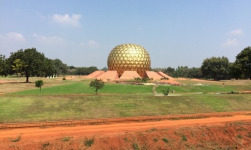 Zdjcie INDIE / stan Tamil Nadu, poudniowe Indie / Auroville /  Matrimandir...