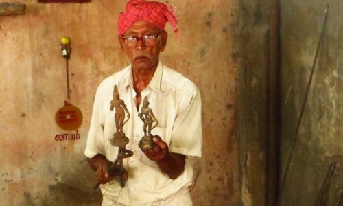 Zdjcie INDIE / Tamilnadu / Tiruvannamalaj / wytwrca pamitek