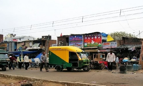 Zdjecie INDIE / Delhi / poudniowe Delhi / na ulicy