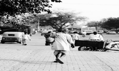 Zdjecie INDIE / Delhi / Delhi / a man