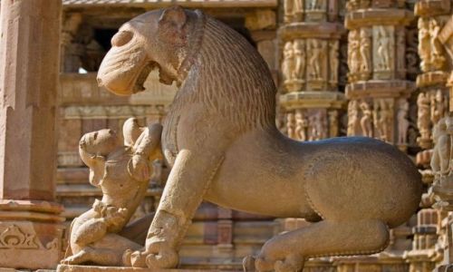Zdjęcie INDIE / Madhya Pradesh  / Khajuraho / Kamienne rzeżby w Khajuraho