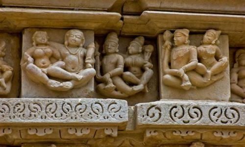 Zdjęcie INDIE / Madhya Pradesh  / Khajuraho / Lewitujący kochankowie - Khajuraho