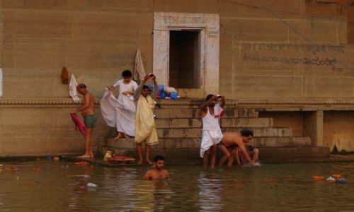 Zdjecie INDIE / brak / Varanasi / Poranne mody 2