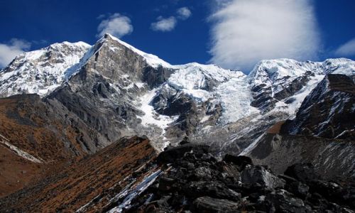 Zdjecie INDIE / sikkim / rejon Kangdzendzongi / W drodze nad święte jezioro Samiti Lake – po lewej Pandim 6691 m