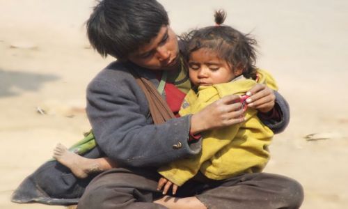 Zdjęcie INDIE / Indie / w drodze do Khajuraho / cukierek