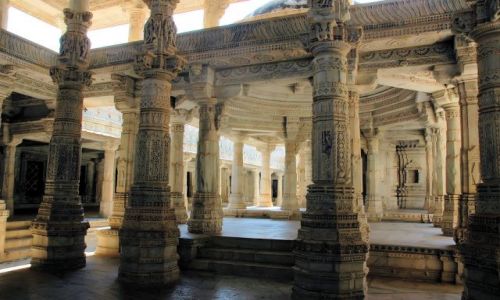 Zdjęcie INDIE / Rajastan / Ranakpur / w świątyni Dilwara