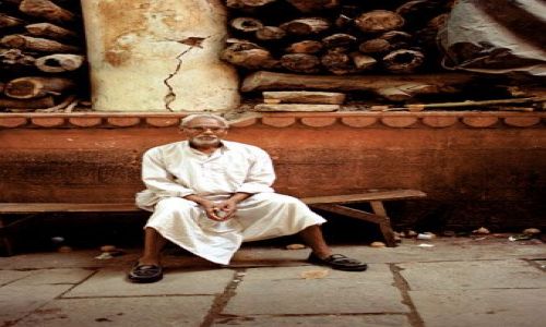 Zdjecie INDIE / brak / Varanasi / mieszkaniec Varanasi