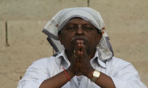 Zdjecie INDIE / Varanasi / Ganges / Modlitwa